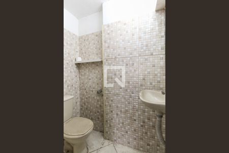 Banheiro da Garagem de casa à venda com 2 quartos, 200m² em Jardim Taquari, São Paulo