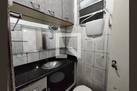Banheiro de casa para alugar com 2 quartos, 250m² em Vila Silva Teles, São Paulo