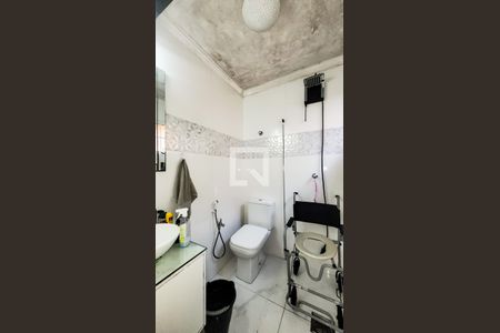 Banheiro da Suíte  de casa à venda com 3 quartos, 300m² em Parque São Quirino, Campinas