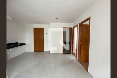 Sala de apartamento à venda com 2 quartos, 38m² em Del Castilho, Rio de Janeiro