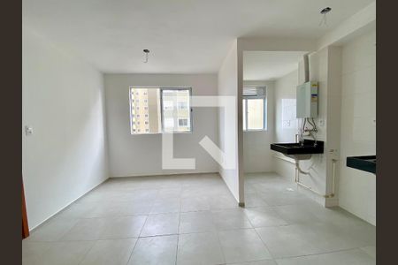 Sala de apartamento à venda com 2 quartos, 38m² em Del Castilho, Rio de Janeiro