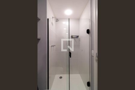 Banheiro de kitnet/studio para alugar com 1 quarto, 25m² em Perdizes, São Paulo