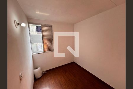 Quarto 1 de apartamento para alugar com 2 quartos, 48m² em Parque Peruche, São Paulo
