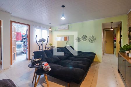 Sala de casa à venda com 3 quartos, 66m² em Camaquã, Porto Alegre