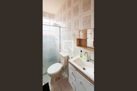 Banheiro de apartamento à venda com 3 quartos, 82m² em Renascença, Belo Horizonte