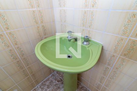 Banheiro de casa para alugar com 1 quarto, 70m² em Parque Peruche, São Paulo
