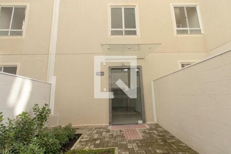 Fachada do bloco de apartamento à venda com 2 quartos, 90m² em Novo Mundo, Curitiba
