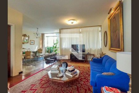 Casa à venda com 4 quartos, 400m² em Chácara Tatuapé, São Paulo