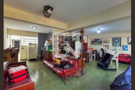 Casa à venda com 4 quartos, 400m² em Chácara Tatuapé, São Paulo