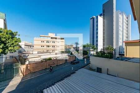 Vista da Suíte 2 de casa para alugar com 5 quartos, 563m² em Calafate, Belo Horizonte
