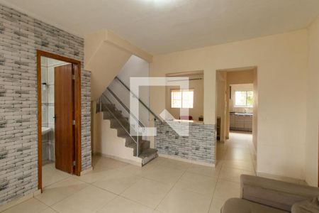 Sala de casa para alugar com 3 quartos, 150m² em Tatuquara, Curitiba