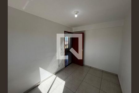 Quarto 2 de apartamento à venda com 2 quartos, 52m² em Qr 311, Brasília