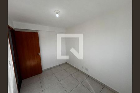 Quarto 2 de apartamento à venda com 2 quartos, 52m² em Qr 311, Brasília