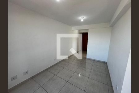 Sala de apartamento à venda com 2 quartos, 52m² em Qr 311, Brasília