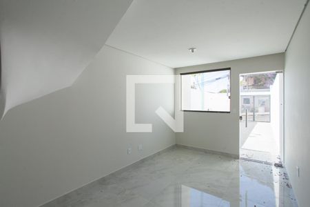 Sala de casa à venda com 2 quartos, 120m² em Candelária, Belo Horizonte