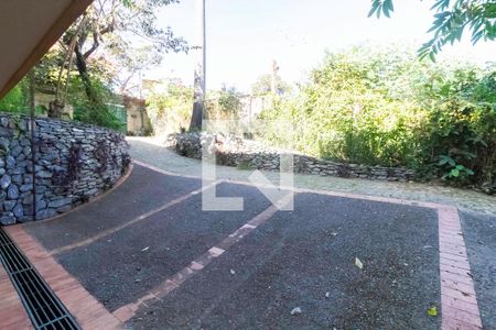 Garagem de casa à venda com 5 quartos, 341m² em Santa Amelia, Belo Horizonte