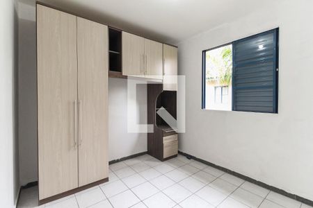 Quarto 2 de apartamento para alugar com 2 quartos, 45m² em Conjunto Residencial José Bonifácio, São Paulo