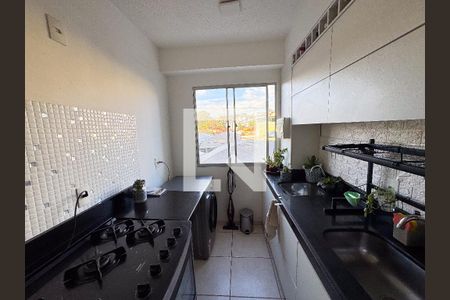 Cozinha de apartamento à venda com 2 quartos, 47m² em Santa Helena (barreiro), Belo Horizonte