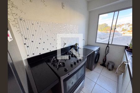 Cozinha de apartamento à venda com 2 quartos, 47m² em Santa Helena (barreiro), Belo Horizonte