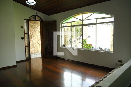 Sala de casa para alugar com 4 quartos, 327m² em Bairro dos Casa, São Bernardo do Campo