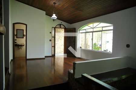 Sala de casa para alugar com 4 quartos, 327m² em Bairro dos Casa, São Bernardo do Campo