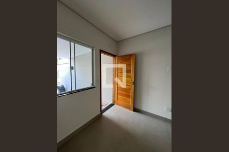 Sala de casa à venda com 3 quartos, 300m² em Vila Pauliceia, São Paulo