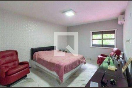 Quarto de casa à venda com 4 quartos, 300m² em Alto da Lapa, São Paulo