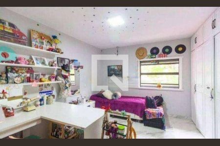 Quarto de casa à venda com 4 quartos, 300m² em Alto da Lapa, São Paulo