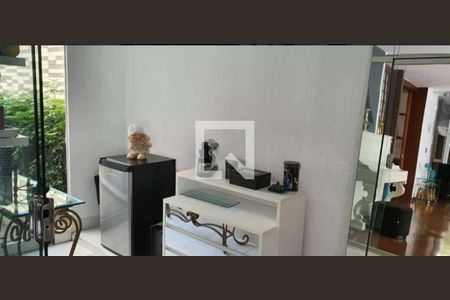 Sala de casa à venda com 5 quartos, 300m² em Alto da Lapa, São Paulo