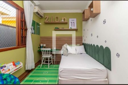 Quarto de casa à venda com 3 quartos, 200m² em Parque Sao Domingos, São Paulo