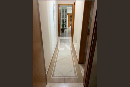 Corredor de casa à venda com 4 quartos, 240m² em Parque Sao Domingos, São Paulo