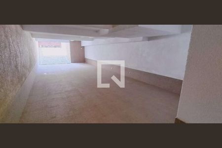 Casa à venda com 3 quartos, 300m² em Parque Sao Domingos, São Paulo