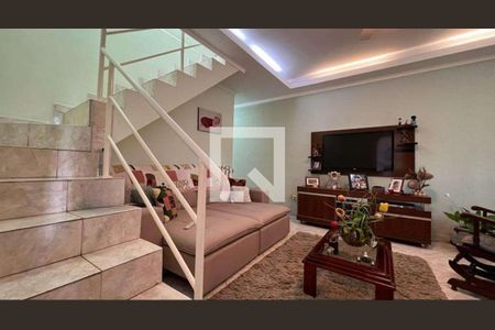 Sala de casa à venda com 3 quartos, 360m² em São Domingos, São Paulo