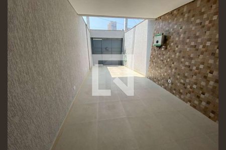 Garagem de casa à venda com 3 quartos, 300m² em Parque Sao Domingos, São Paulo