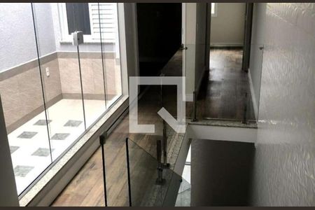 Escada de casa à venda com 4 quartos, 300m² em Parque Sao Domingos, São Paulo