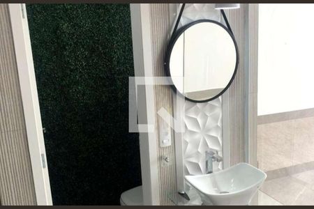 Banheiro de casa à venda com 4 quartos, 300m² em Parque Sao Domingos, São Paulo