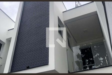 Casa à venda com 4 quartos, 300m² em Parque Sao Domingos, São Paulo
