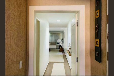 Corredor de casa à venda com 3 quartos, 300m² em Parque Sao Domingos, São Paulo