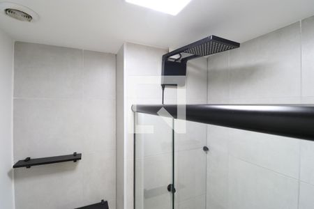 Banheiro de apartamento à venda com 2 quartos, 38m² em Barra Funda, São Paulo