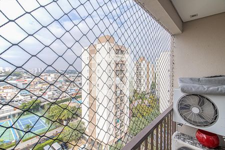 Sacada da Sala de apartamento à venda com 3 quartos, 64m² em Jardim Patente, São Paulo