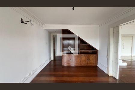 Sala de TV de apartamento à venda com 4 quartos, 525m² em Alto de Pinheiros, São Paulo