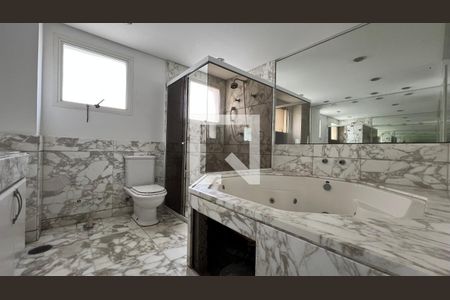 Banheiro da Suíte 3 de apartamento à venda com 4 quartos, 525m² em Alto de Pinheiros, São Paulo