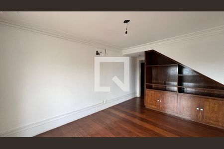 Sala de TV de apartamento à venda com 4 quartos, 525m² em Alto de Pinheiros, São Paulo