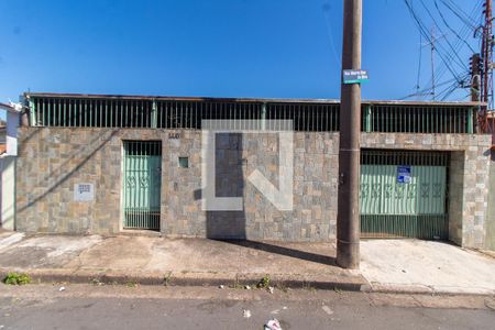 Fachada de casa para alugar com 3 quartos, 400m² em Vila Teixeira, Campinas