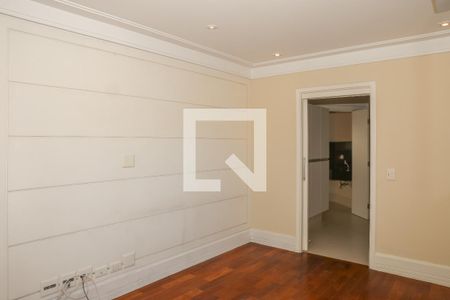 Sala de TV de apartamento à venda com 4 quartos, 244m² em Perdizes, São Paulo