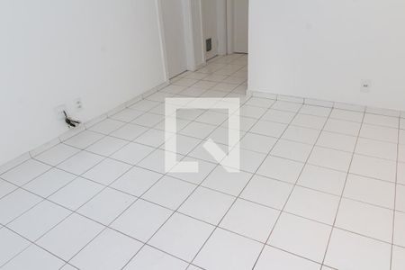 Sala de apartamento para alugar com 2 quartos, 43m² em Cosmos, Rio de Janeiro