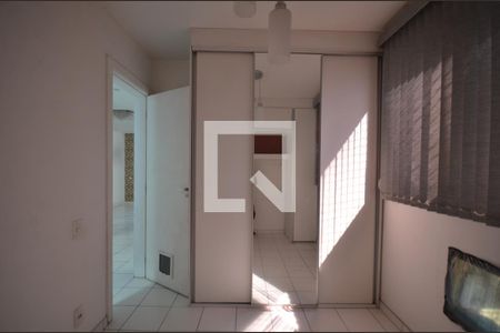 Quarto 1 de apartamento para alugar com 2 quartos, 43m² em Cosmos, Rio de Janeiro