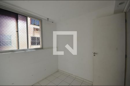 Quarto 2 de apartamento para alugar com 2 quartos, 43m² em Cosmos, Rio de Janeiro