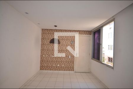 Sala de apartamento para alugar com 2 quartos, 43m² em Cosmos, Rio de Janeiro