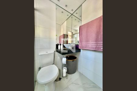 Banheiro da Suíte de apartamento à venda com 2 quartos, 480m² em Santa Monica, Belo Horizonte